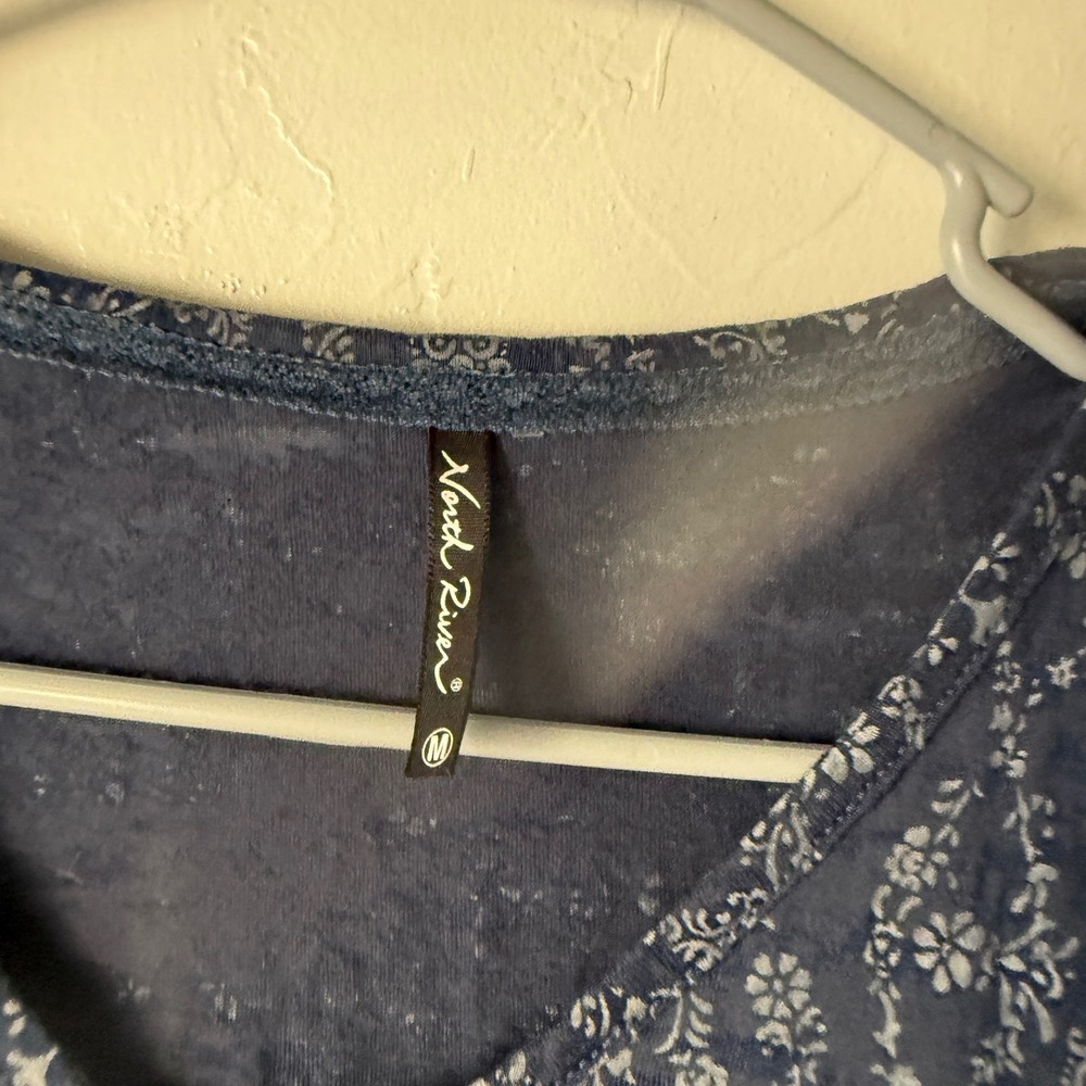 North River Navy Blue Floral Print 3/4 Sleeve V Neck Casual Top Blouse M Peasant - Picture 6 of 7